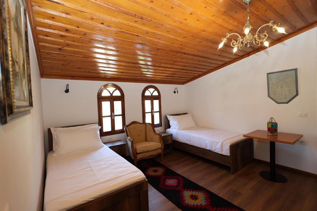 Twin room at Villa Starova